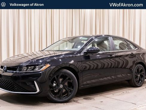 New 2026 Volkswagen Jetta SE image 1