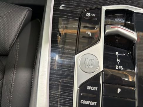 Certified 2024 BMW X7 xDrive40i w/ M Sport Package image 45