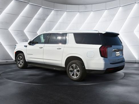 Certified 2024 GMC Yukon XL SLE RWD image 3