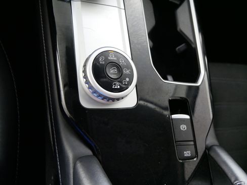 Used 2025 Mitsubishi Outlander SE image 31