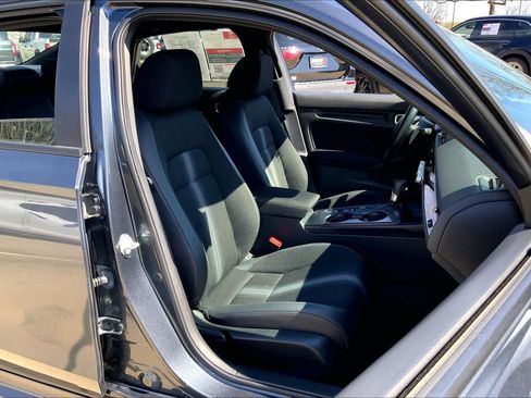 Used 2022 Honda Civic Sport image 9