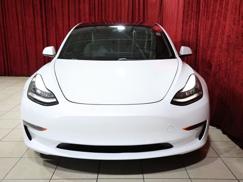 Used 2021 Tesla Model 3 Standard Range Plus image 9