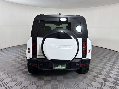 Used 2025 Land Rover Defender 90 X-Dynamic SE AWD/4WD image 9