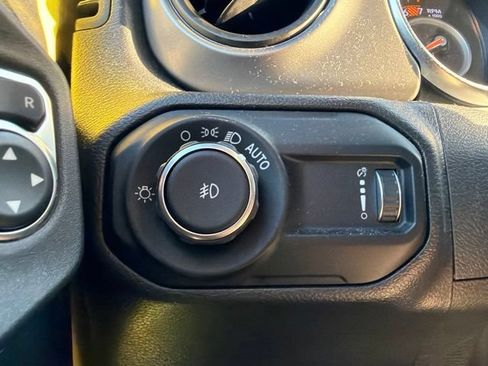 Used 2023 Jeep Wrangler Unlimited Sport AWD/4WD image 23