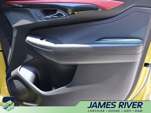 Used 2025 Chevrolet TrailBlazer RS w/ Driver Confidence Package FWD image 8