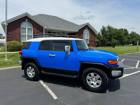 Used 2007 Toyota FJ Cruiser 4WD image 10