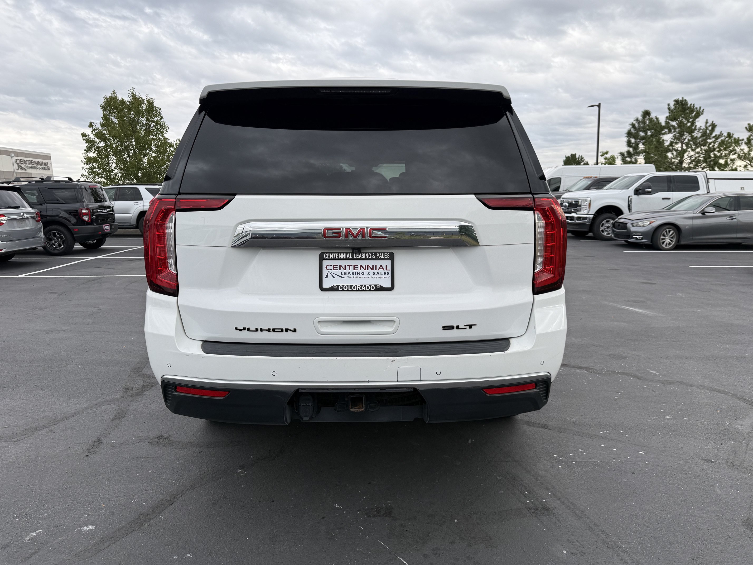 Used 2023 GMC Yukon XL SLT w/ SLT Premium Package AWD/4WD image 6