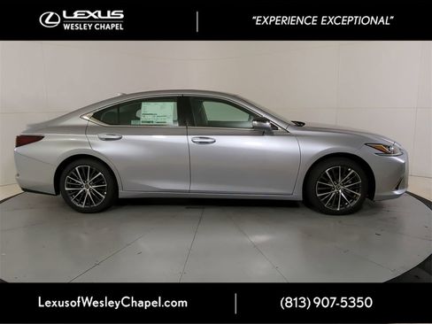 New 2025 Lexus ES 350 w/ Premium Package image 2