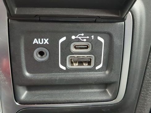 Used 2024 Jeep Wrangler Unlimited AWD/4WD image 25
