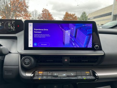 Used 2023 Toyota Prius LE image 36