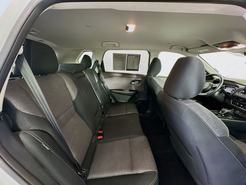 Used 2023 Nissan Rogue SV FWD image 24