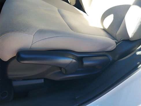 Used 2016 Honda CR-V SE image 17