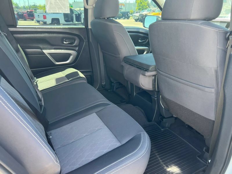 Used 2021 Nissan Titan SV w/ Accessory Utility Package AWD/4WD image 9