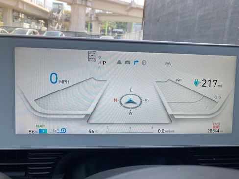 Used 2023 Hyundai Ioniq 5 Limited image 17