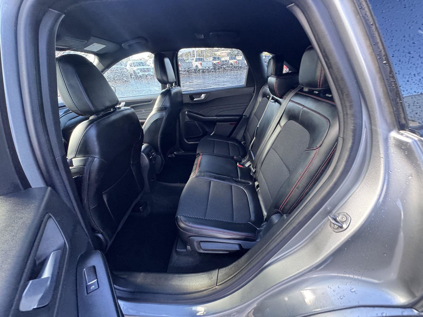 Used 2024 Ford Escape ST-Line w/ Tech Pack #1 AWD/4WD image 13