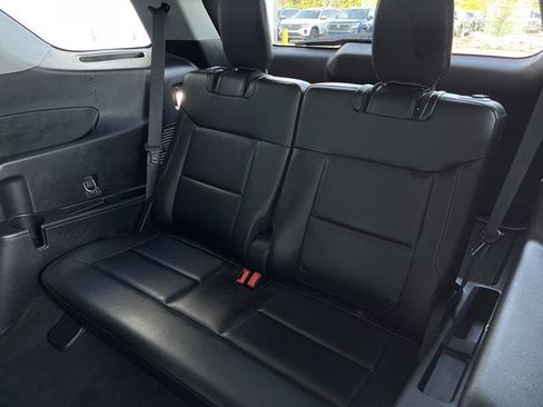 Used 2022 Ford Explorer XLT w/ Equipment Group 202A RWD image 31