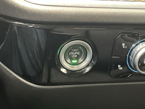 Used 2022 GMC Sierra 1500 Elevation w/ LPO, Elevation Black Package image 21