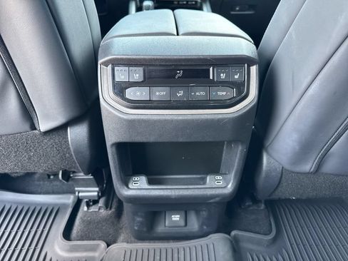 Used 2025 Lexus TX 500h AWD w/ Technology Package image 30