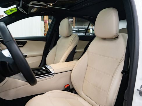 Used 2025 Mercedes-Benz C 300 4MATIC Sedan image 24