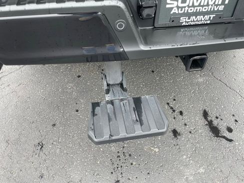 Used 2025 Ford F150 Lariat w/ Equipment Group 502A High image 39