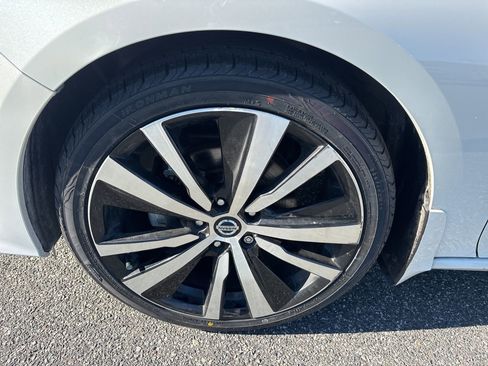 Used 2022 Nissan Altima 2.0 SR image 11