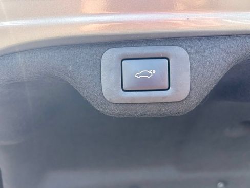 Used 2024 Lexus ES 350 w/ Premium Package FWD image 17