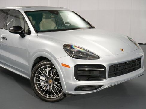 Used 2019 Porsche Cayenne Turbo AWD/4WD image 12