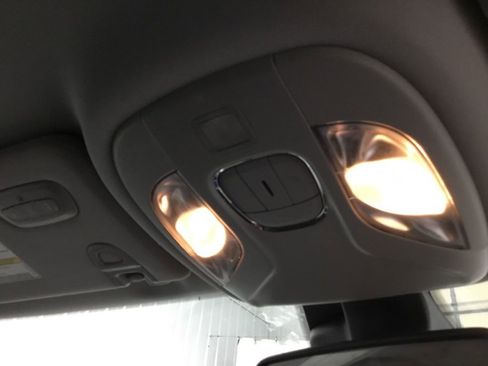 Used 2022 Jeep Compass Latitude w/ Convenience Group AWD/4WD image 23