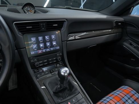 Used 2018 Porsche 911 GT3 RWD image 47