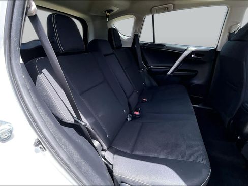 Used 2016 Toyota RAV4 XLE AWD/4WD image 21