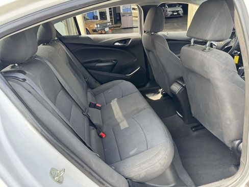 Used 2019 Chevrolet Cruze LS image 19