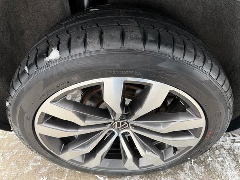 Used 2020 Volkswagen Atlas Cross Sport SEL Premium image 24