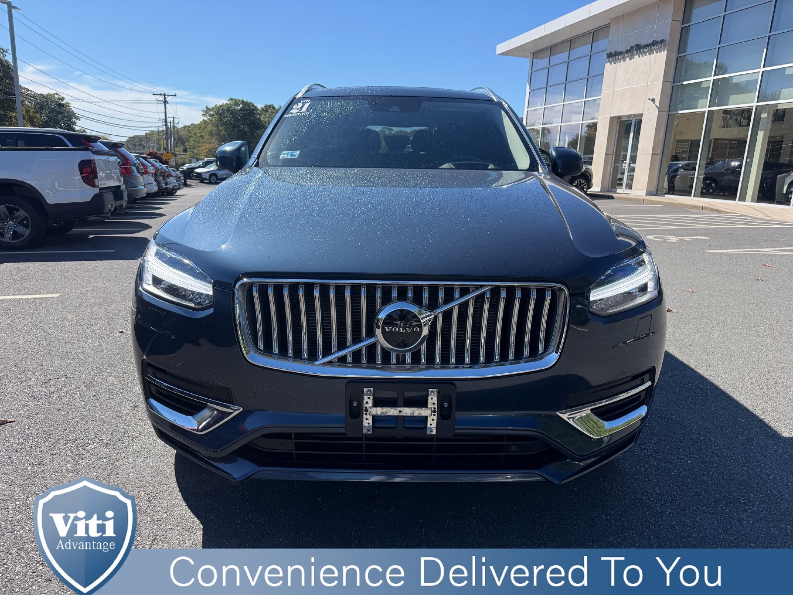 Used 2021 Volvo XC90 T8 Inscription Expression w/ Advanced Package AWD/4WD image 3