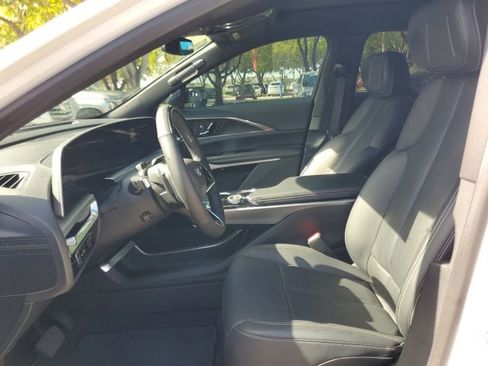 Certified 2024 Cadillac Lyriq Sport AWD/4WD image 18