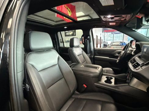 Used 2022 Chevrolet Suburban LT w/ LT Signature Plus Package AWD/4WD image 59