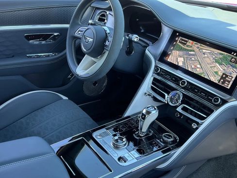 Certified 2025 Bentley Flying Spur Plug-In Hybrid w/ First Edition Specification AWD/4WD image 2