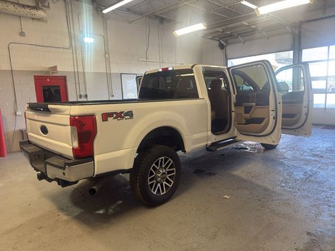 Used 2019 Ford F250 Lariat w/ Lariat Ultimate Package image 11