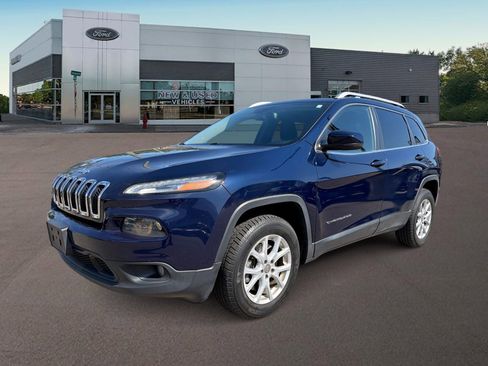 Used 2015 Jeep Cherokee Latitude w/ Comfort/Convenience Group AWD/4WD image 1