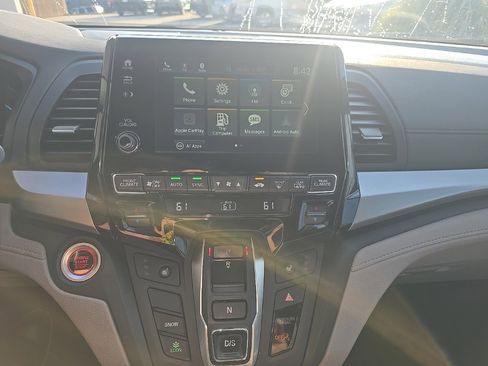 Used 2018 Honda Odyssey EX image 15