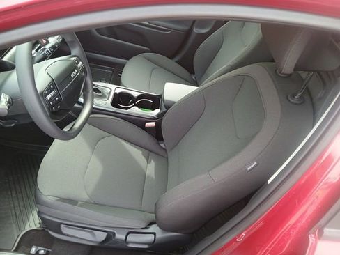 New 2026 Kia K4 FWD image 11