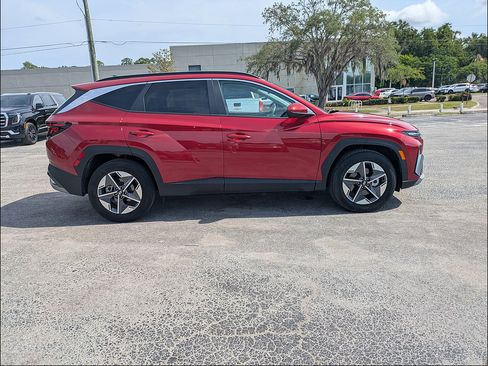Used 2025 Hyundai Tucson SEL FWD image 3