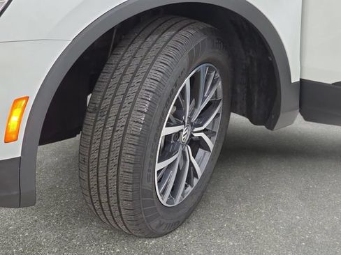 Used 2019 Volkswagen Tiguan SE AWD/4WD image 31