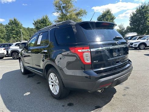 Used 2012 Ford Explorer XLT image 3