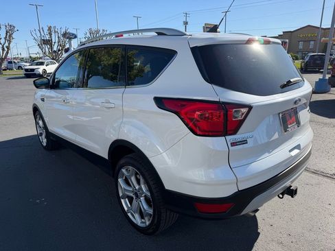 Used 2019 Ford Escape Titanium AWD/4WD image 5