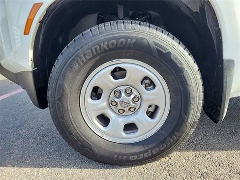 Certified 2024 Nissan Frontier S w/ Technology Package image 32