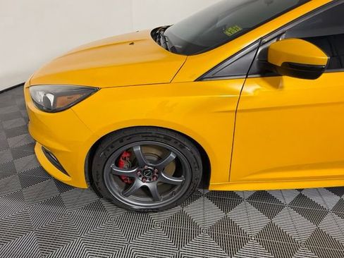 Used 2016 Ford Focus ST w/ Equipment Group 402A FWD image 13