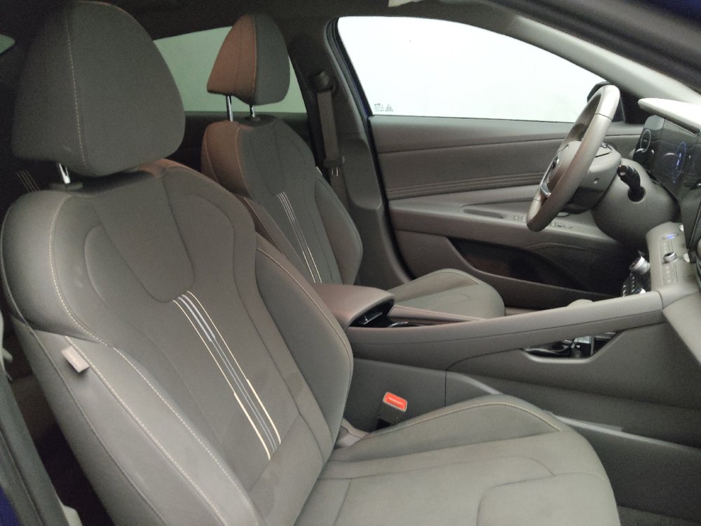 Used 2023 Hyundai Elantra SEL w/ Convenience Package FWD image 21