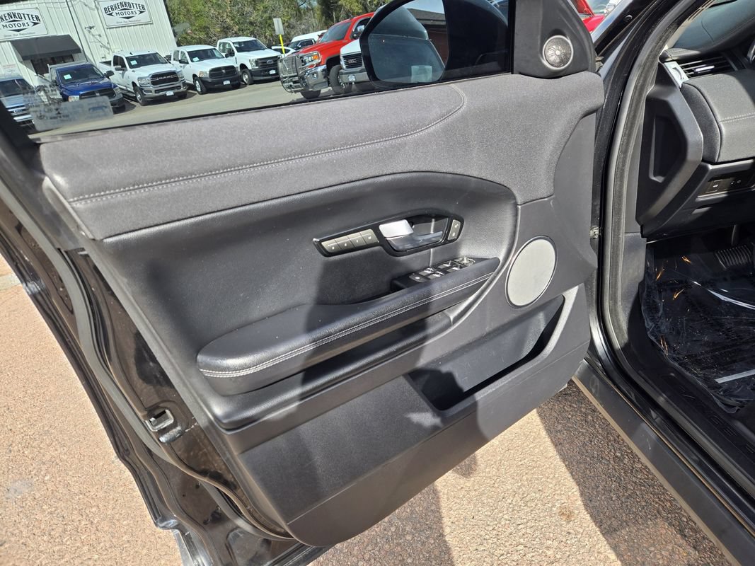 Used 2017 Land Rover Range Rover Evoque SE AWD/4WD image 21