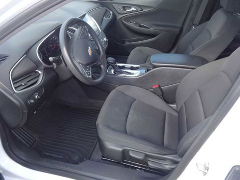 Used 2021 Chevrolet Malibu LS image 11