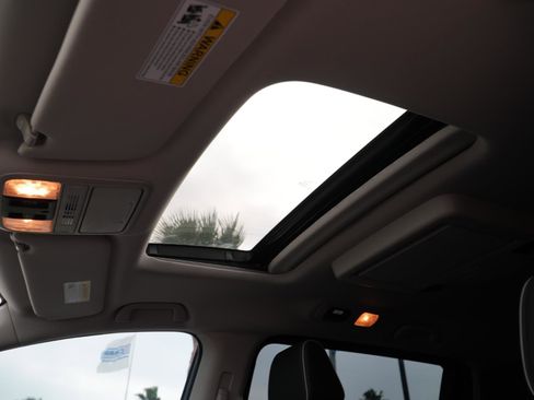 Used 2025 Honda Odyssey Touring image 17